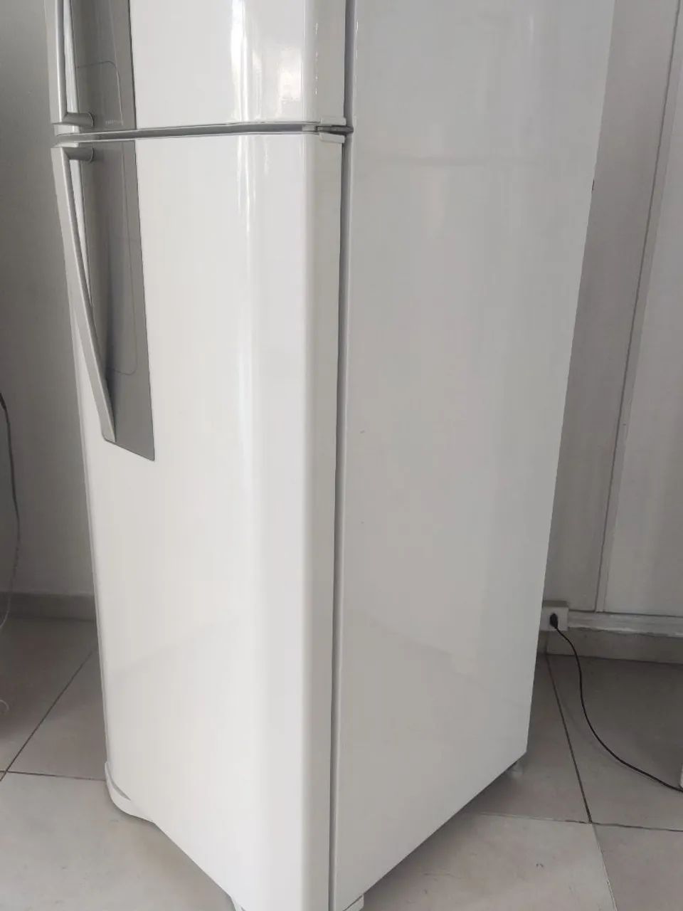(((ENTREGA GRÁTIS))) Geladeira Electrolux Frost Free 382 Litros - Foto 2