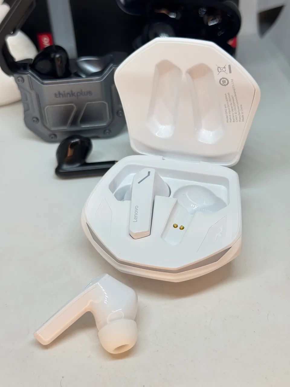 Fones Bluetooth lenovo diversos modelos à disposição com super desconto de black Friday - Foto 2
