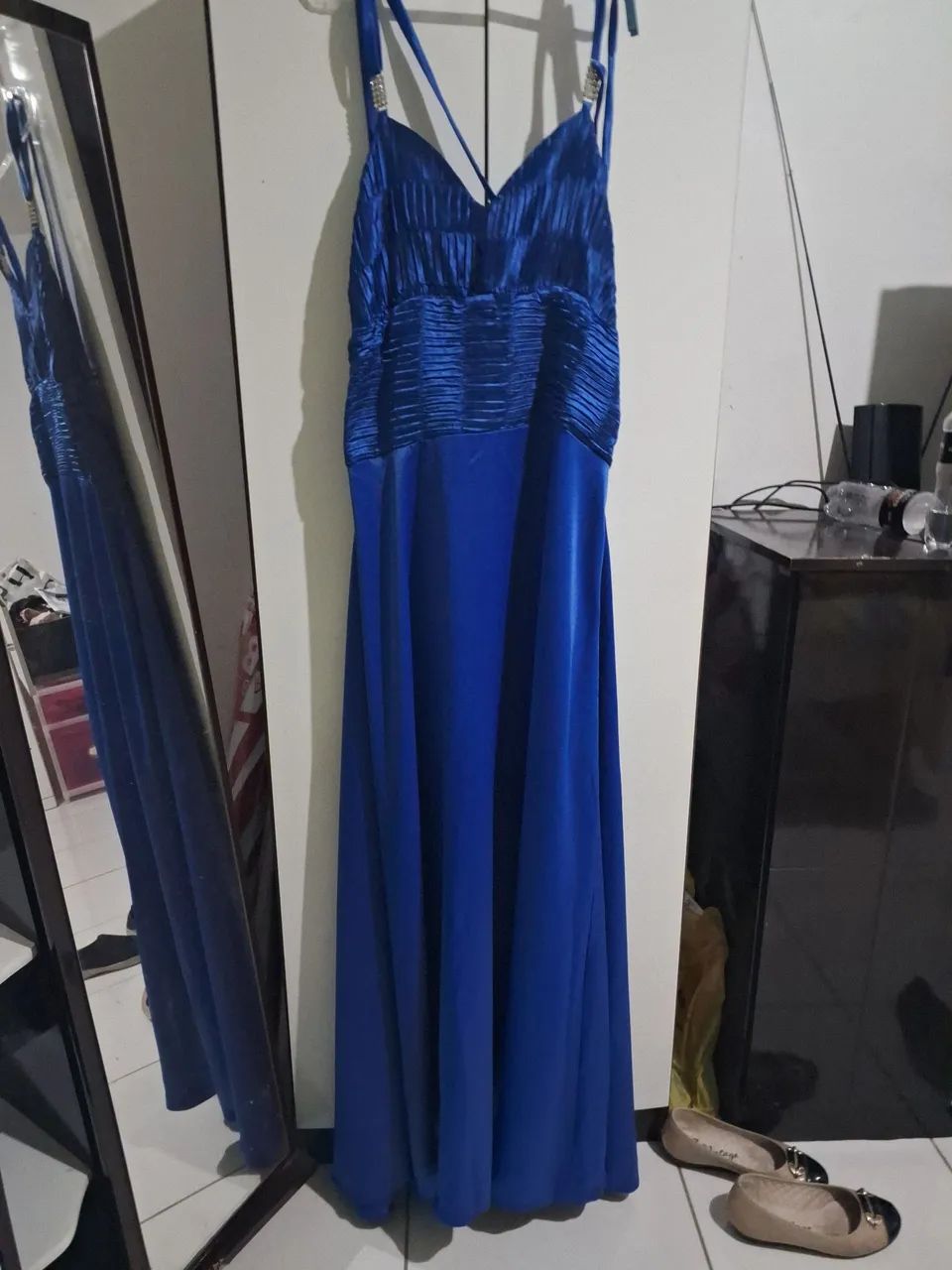 Vestido azul lindo .Foi usado um unica vez