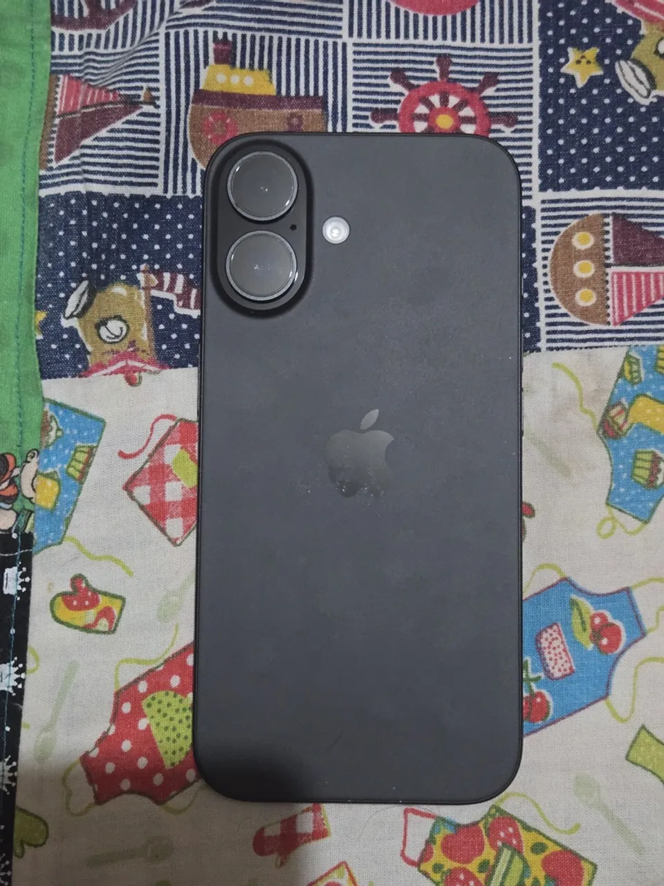 Vendo Iphone 16 - 256GB