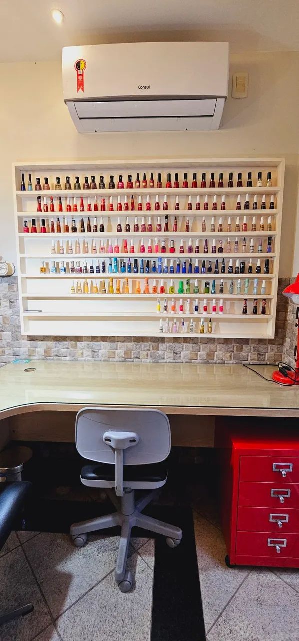 Expositor de esmaltes