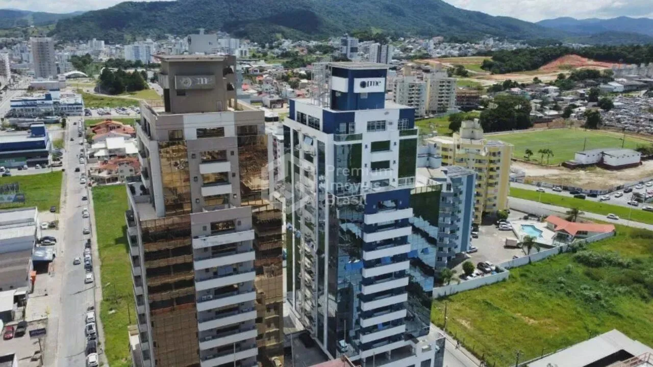Salas comerciais para venda possui 185 m em Passa Vinte - Palhoça - SC