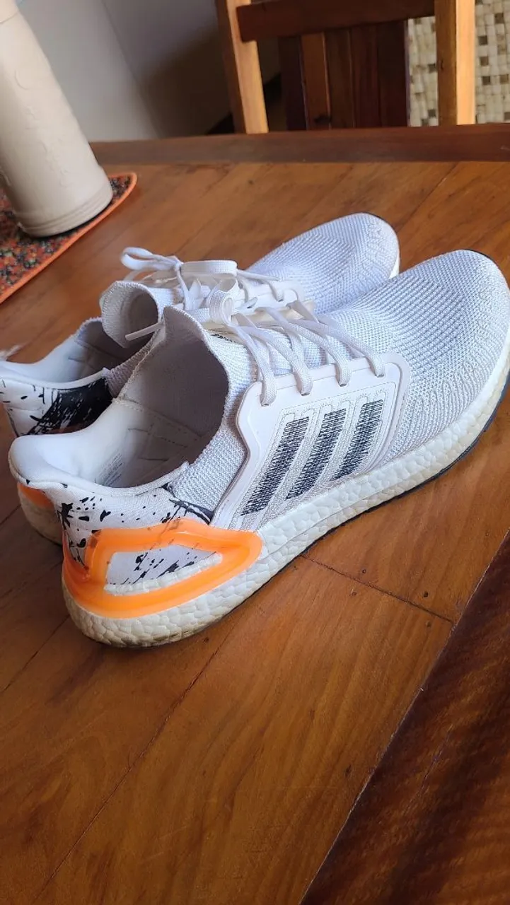 Adidas Ultraboost 20 - Tênis Esportivo