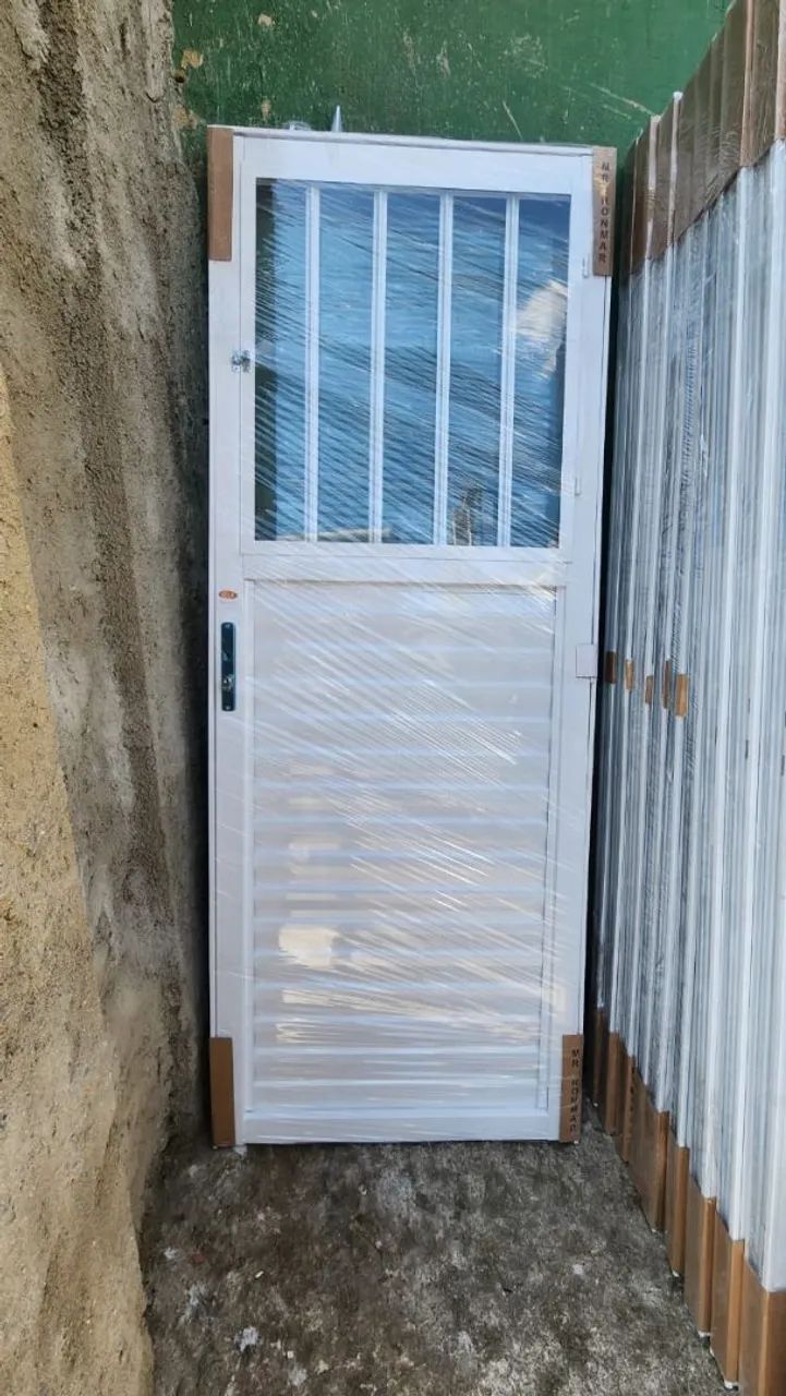 PORTAS DE FERRO BRANCO