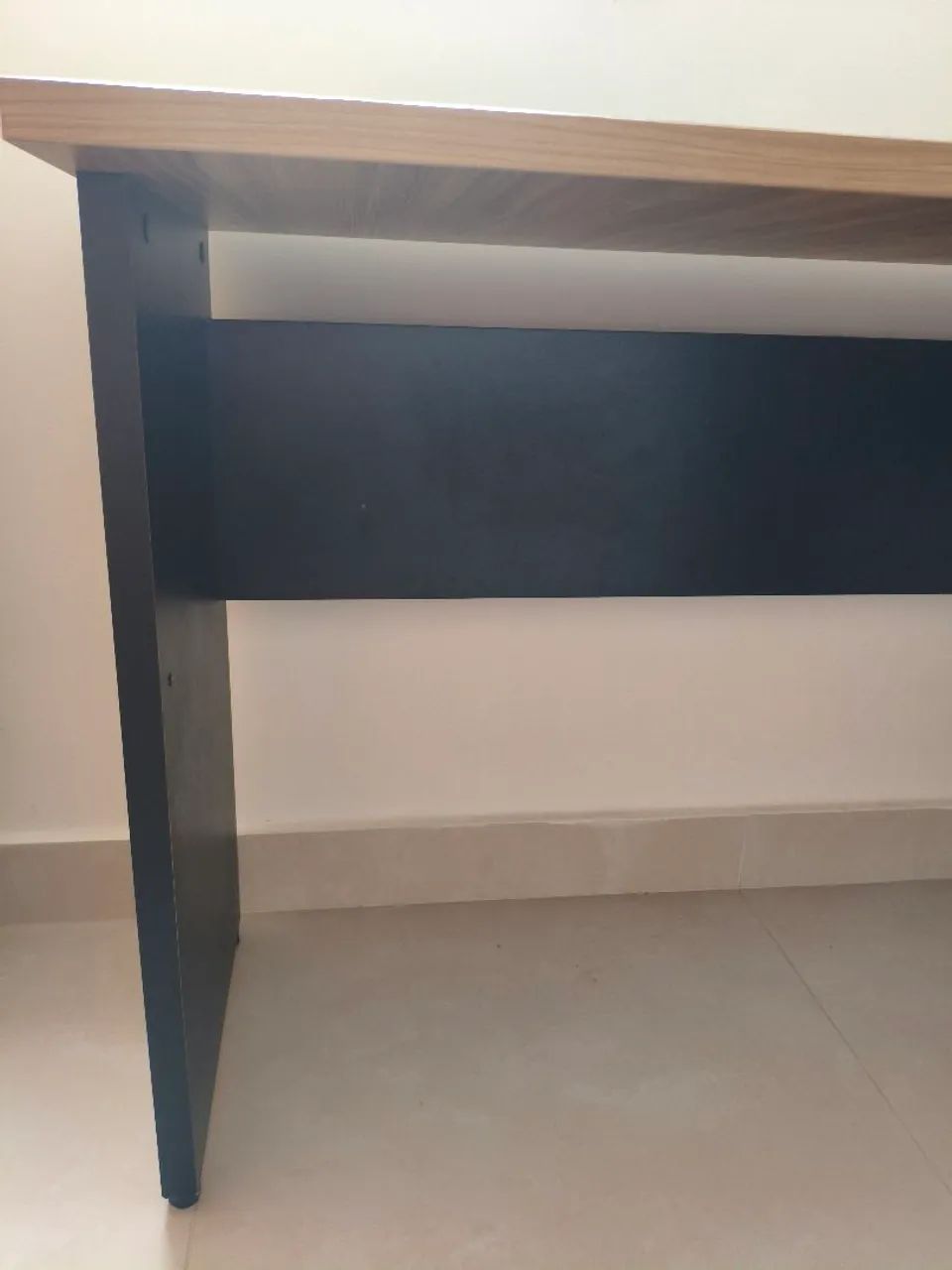 Mesa de escritório em L marca Acerto - Foto 6