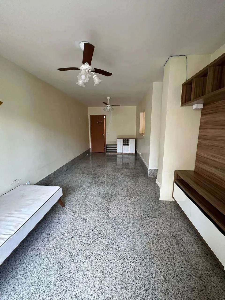 Vendo Apartamento no Condomínio Laranjeiras Village/ Mobiliado/ Climatizado/ Aceita Financ
