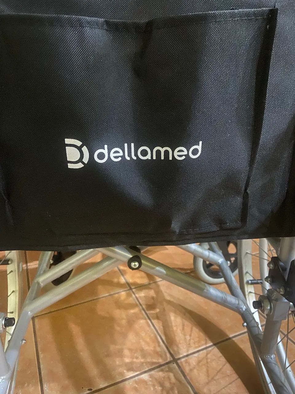 CADEIRA DE RODAS  - NOVA - Foto 3