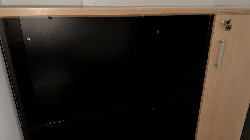 Armário com prateleira e portas + Armário lateral - Foto 3