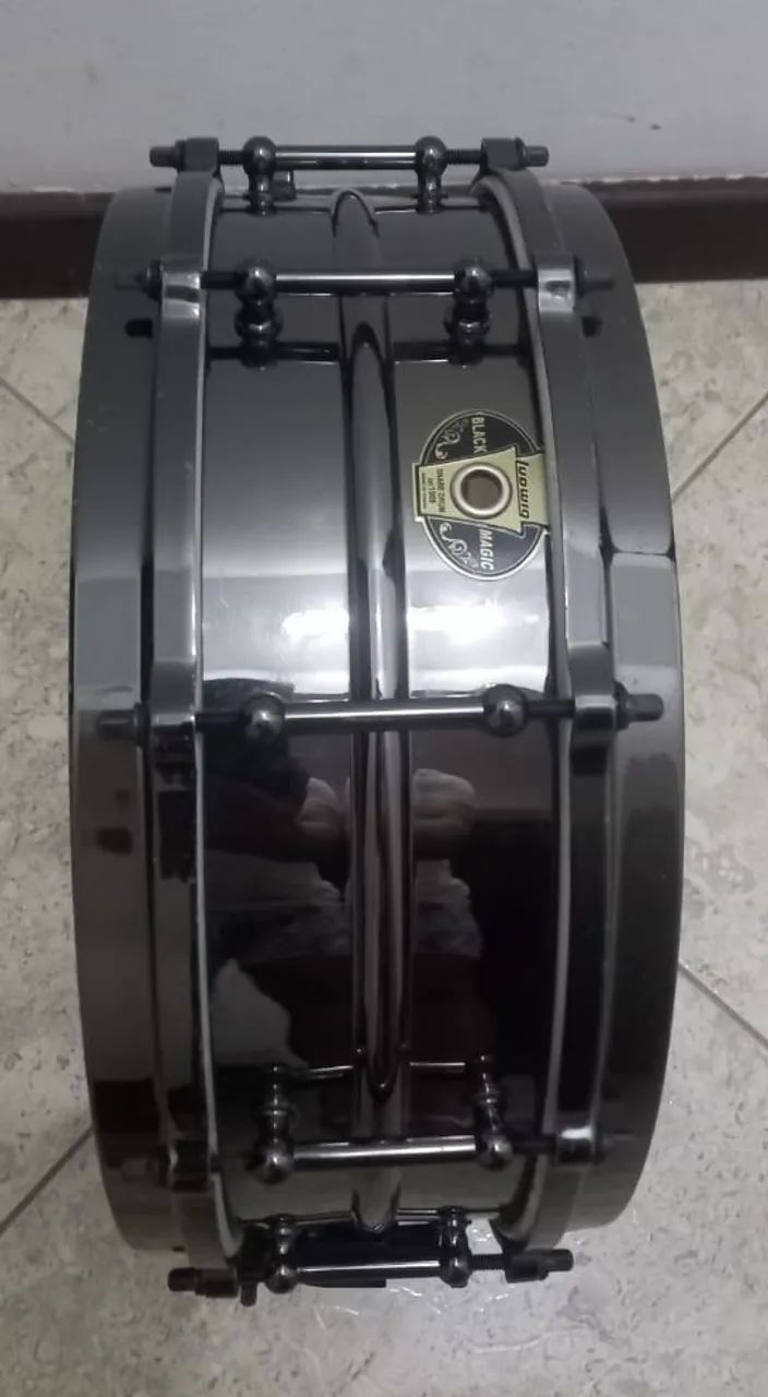 Caixa Ludwig Black Magic Brass aros die cast - Foto 2