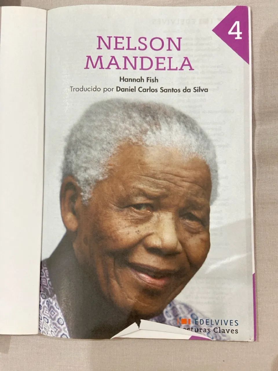 Livro Didático sobre Nelson Mandela - Foto 3