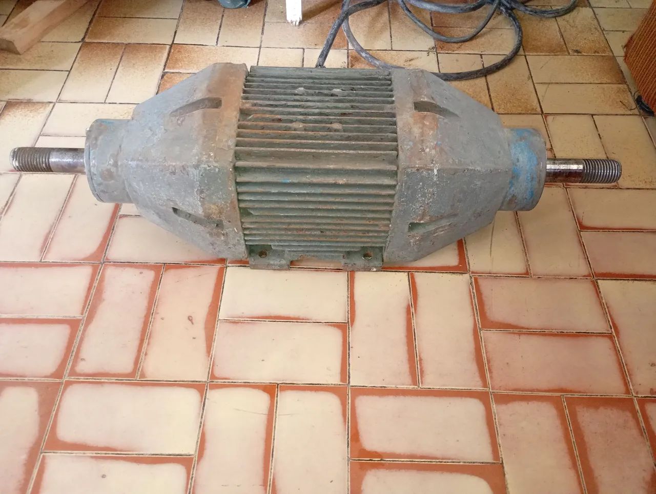 Vendo Politriz 5000 Hp usada