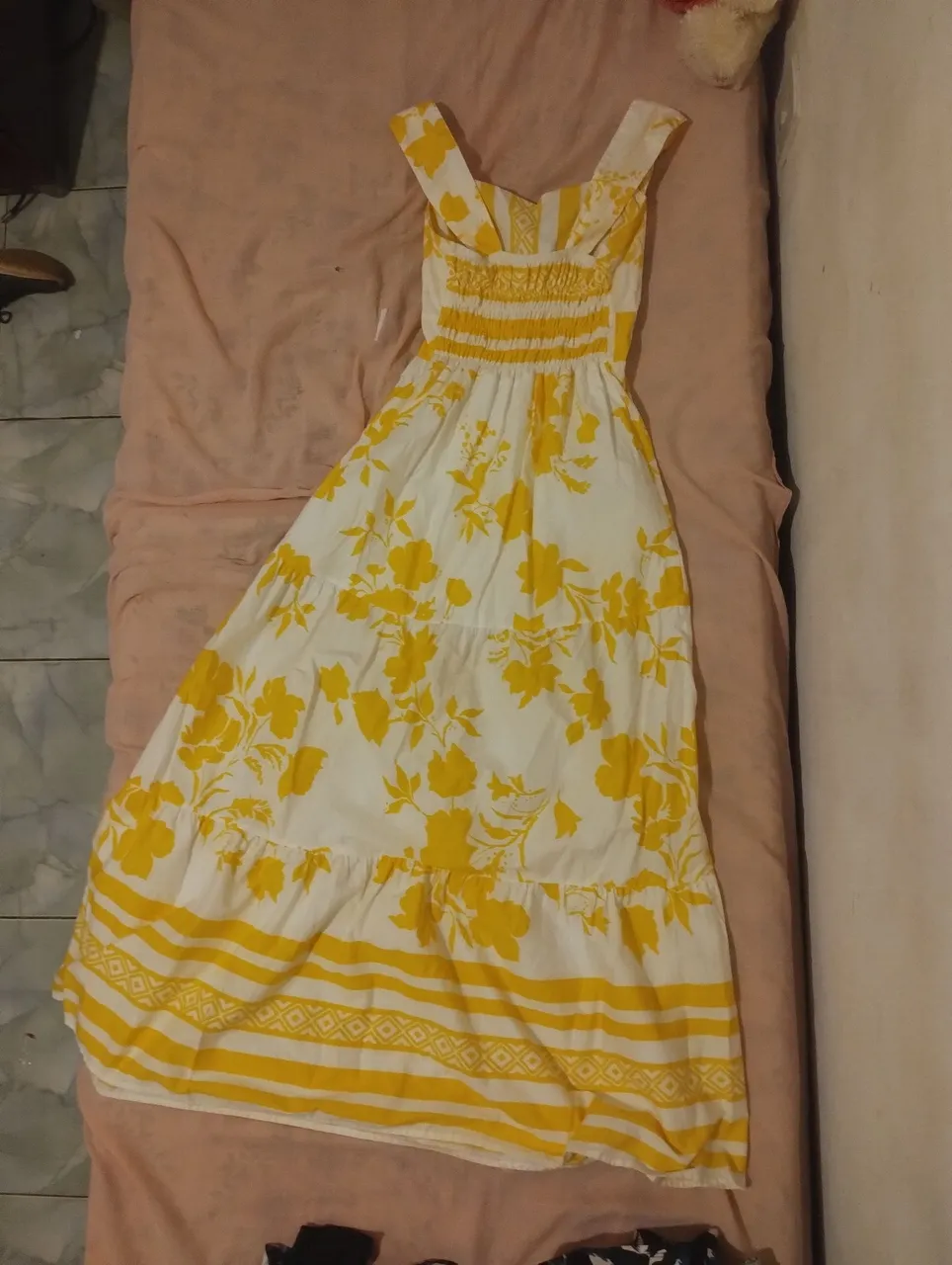 Vestido Longo Floral Amarelo e Branco