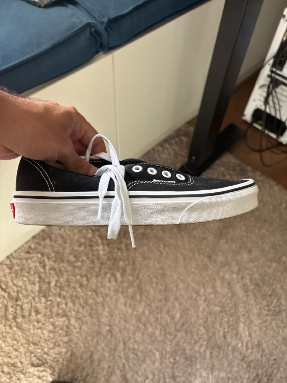 Vans Authentic - 35 Preto/Branco - Original - Praticamente sem Uso - Foto 2