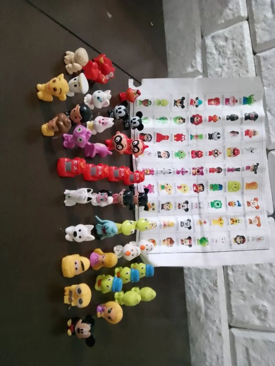 Coleção Gogos com 40 personagens - Hobbies e coleções - Campo