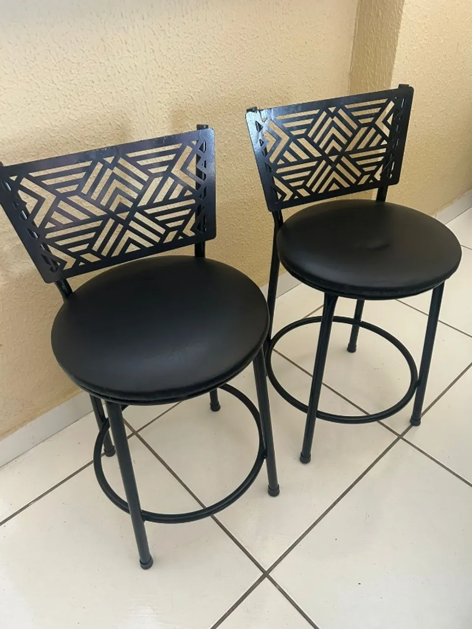 Jogo 2 Banquetas Baixas Bistrô Com Encosto Casa Cozinha Bar