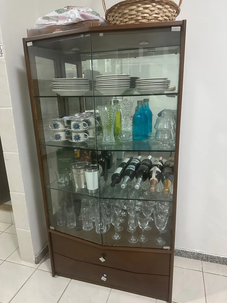 Vendo cristaleira Jacaúna