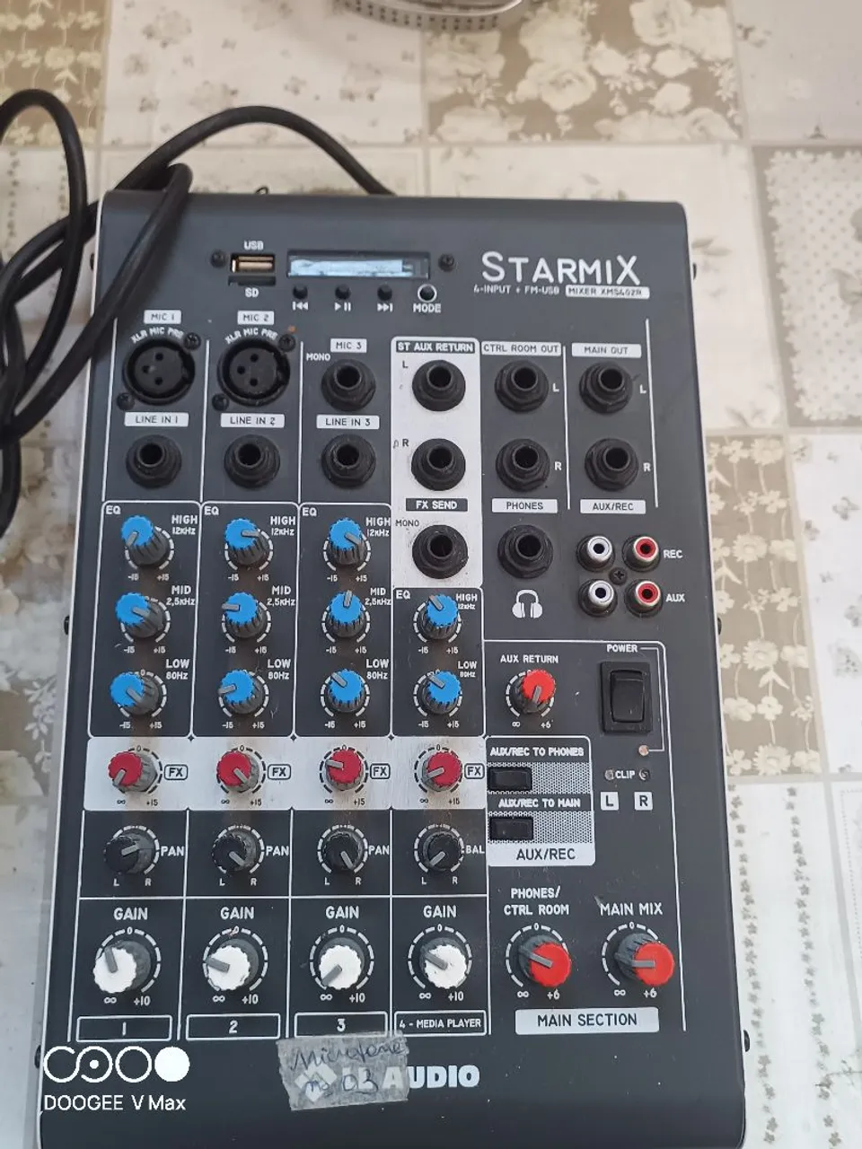 Mesa de Som Starmix 4 Canais - Mixer XMS4029