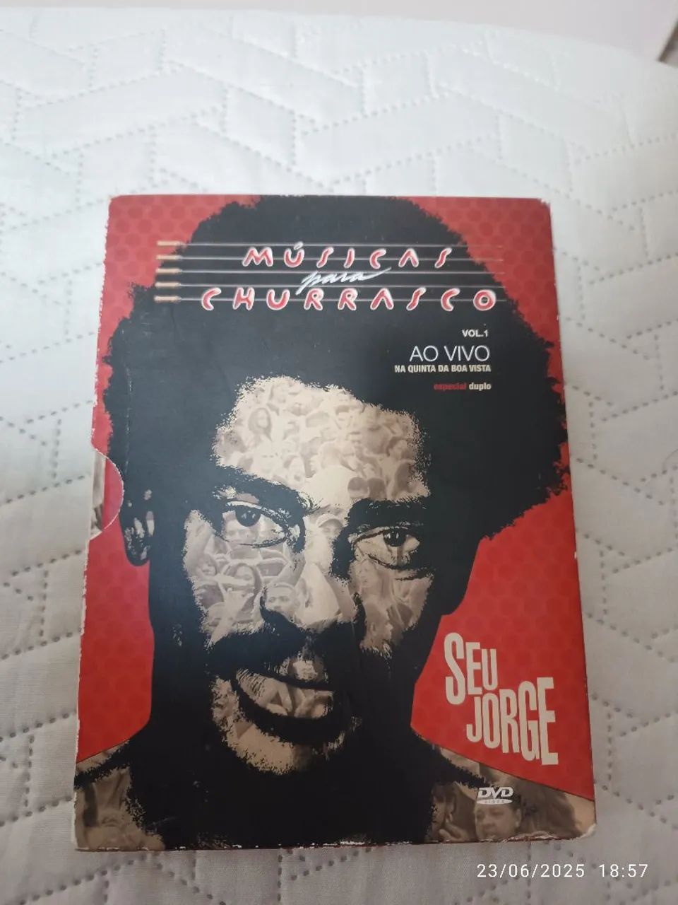 DVD duplo seu Jorge , músicas para churrasco  - Foto 2
