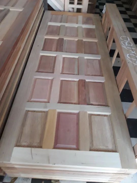 Porta de madeira maciça 210x80cm com 18 Almofadas ( 359,00 ) - Foto 3