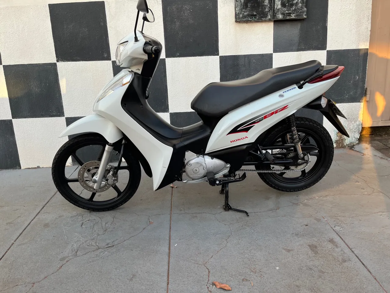 Biz 125 ex branca 2014/2015