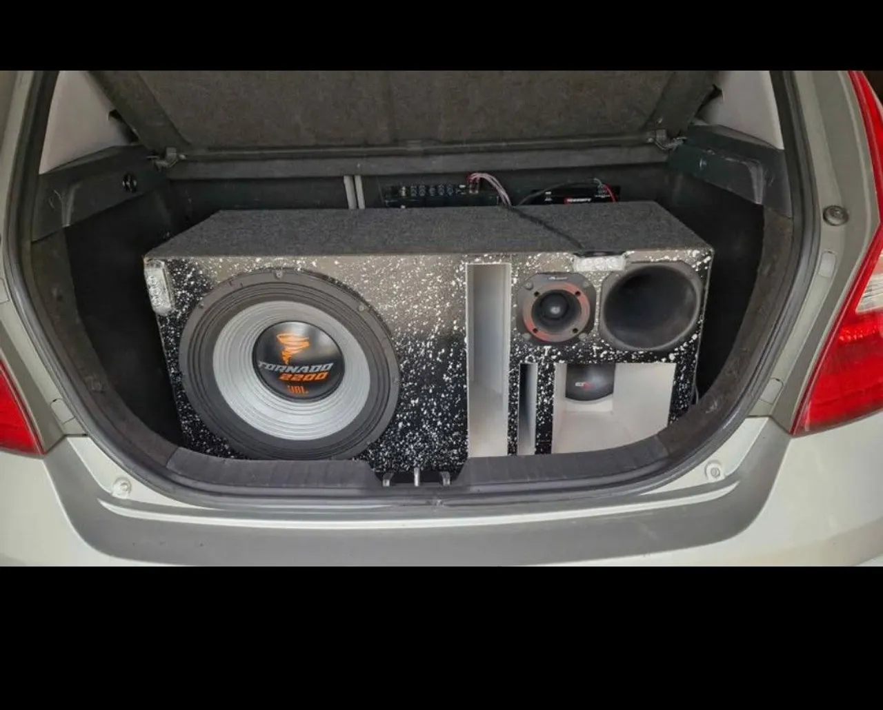 Som Automotivo Completo JBL Tornado 2200