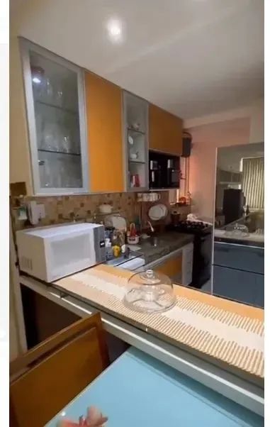 Apto no Cond. Catalunya para venda possui 64 m², com 3 quartos (01 suíte) com armários - T