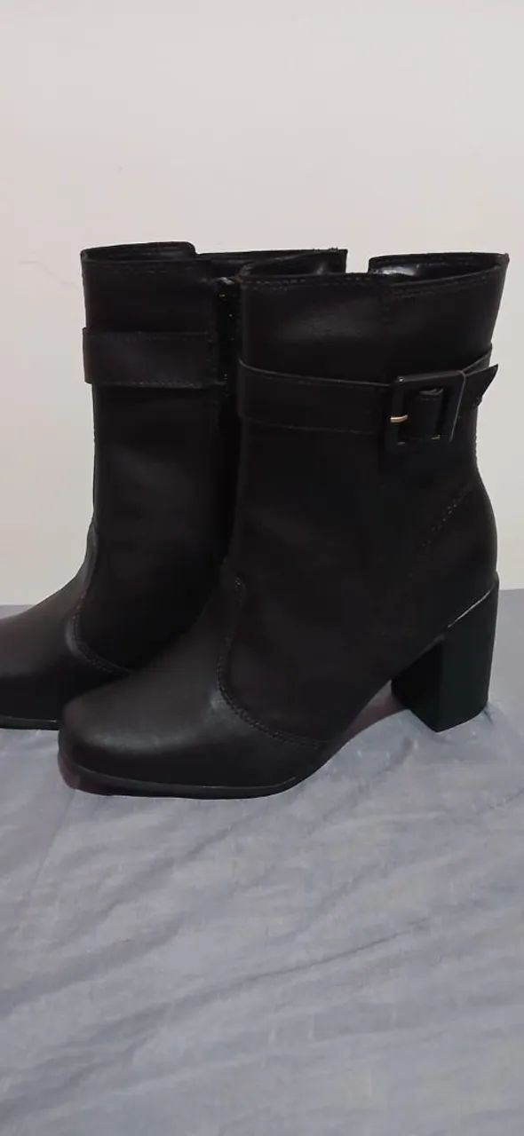 Botas Femininas de Couro - Foto 5