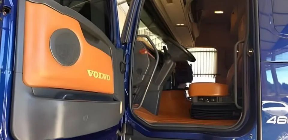 Volvo FH  460 6x4 2015 + Rodocaçamaba engatada. - Foto 4