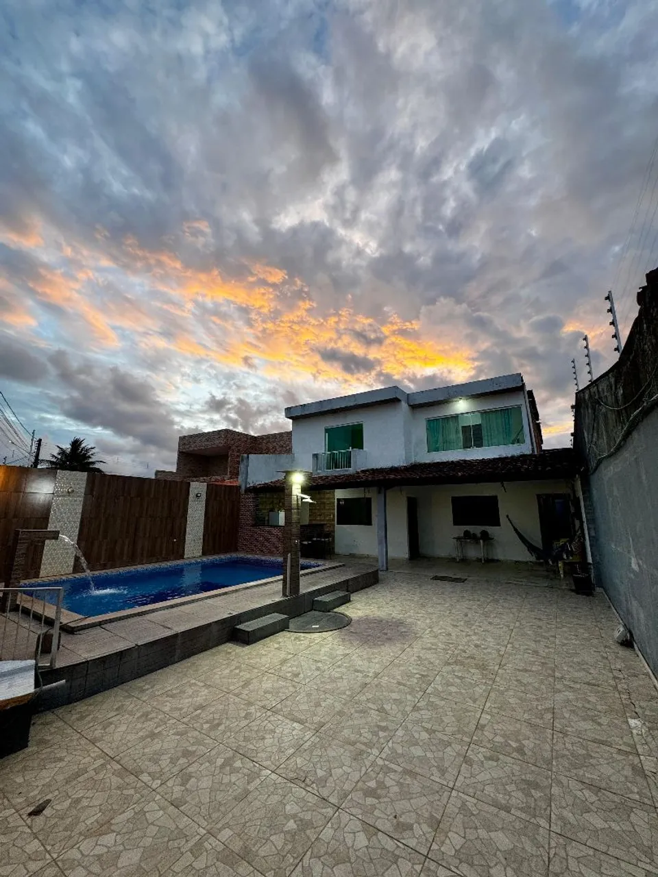Casa de temporada com piscina e conforto!