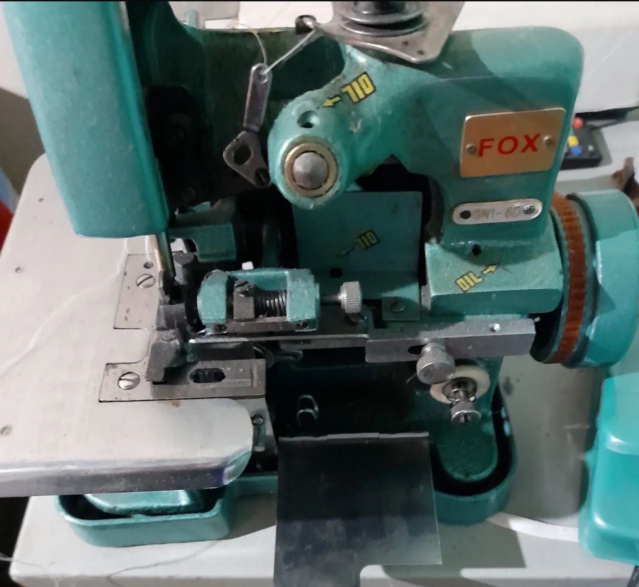 Máquina de Costura Overlock Fox - Industrial