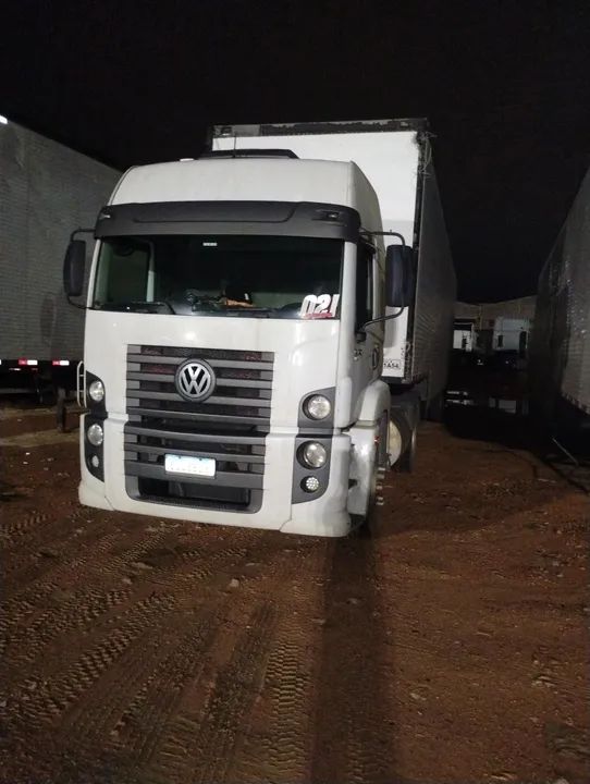 Caminhão VW 19320 - Excelente estado