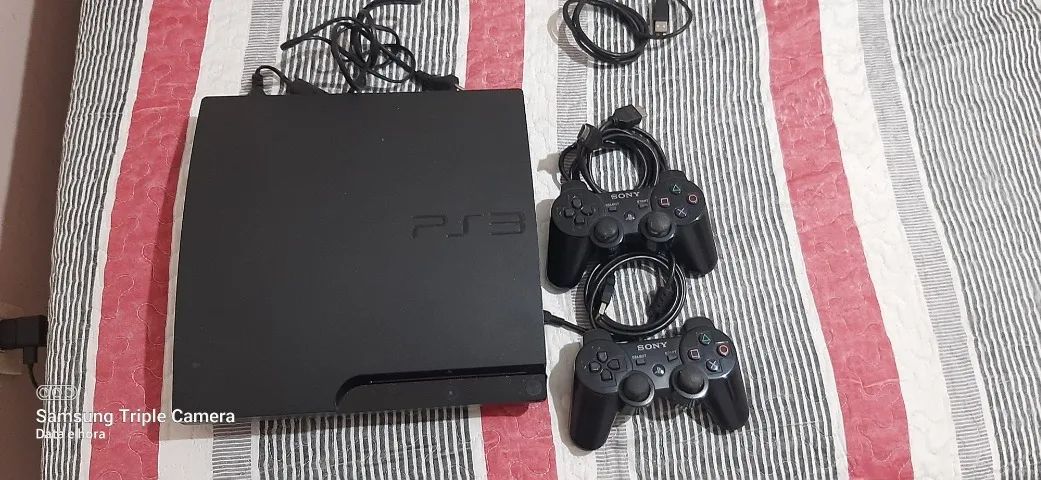 PS3 PlayStation 3   - Com 2 Controles! - Foto 4