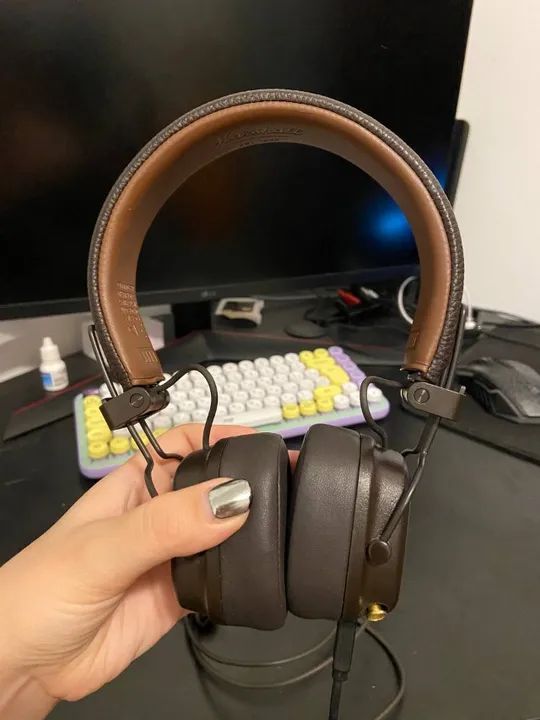 Fone de ouvido over-ear sem fio Marshall Bluetooth Major IV marrom - Foto 4