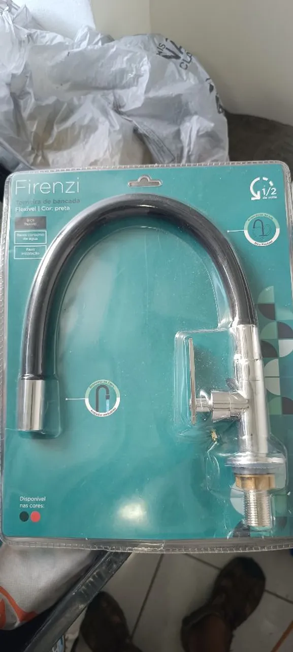 Torneira de Bancada Firenzi Flexível Preta