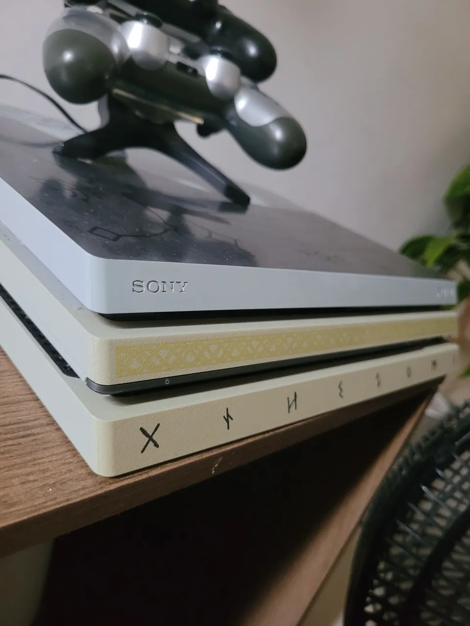 PlayStation 4 PRO 1TB Edição Especial