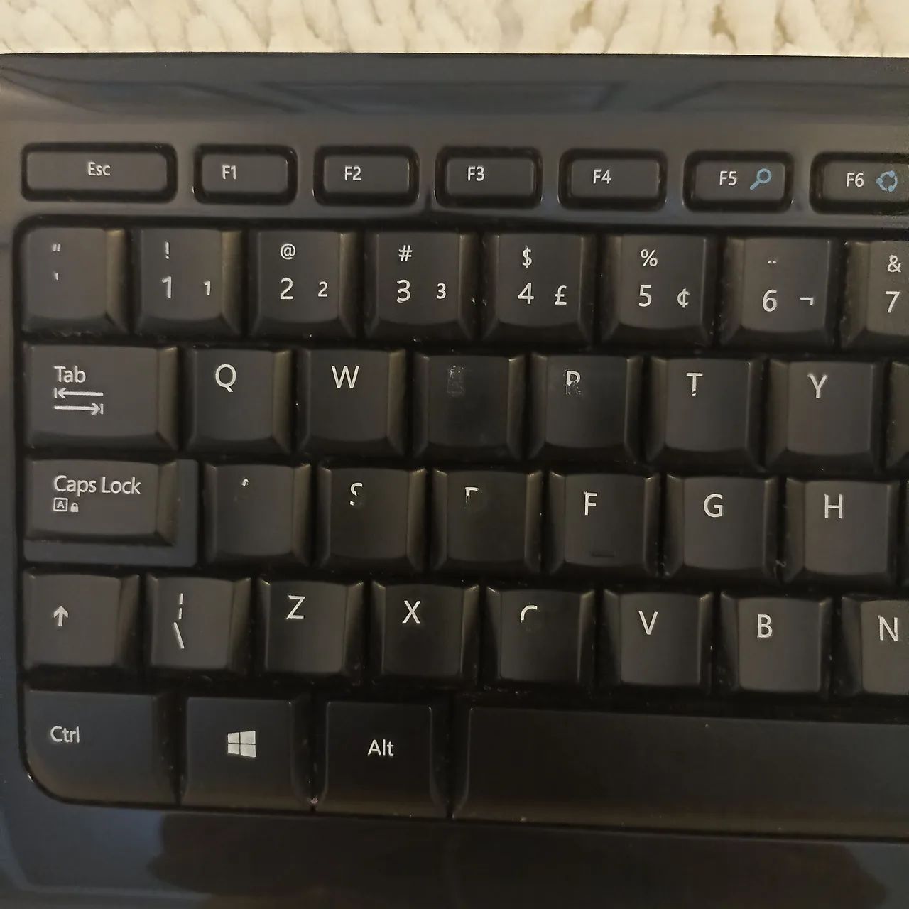 Teclado sem fio microsoft modelo wireless keyboard 85063825063848193122