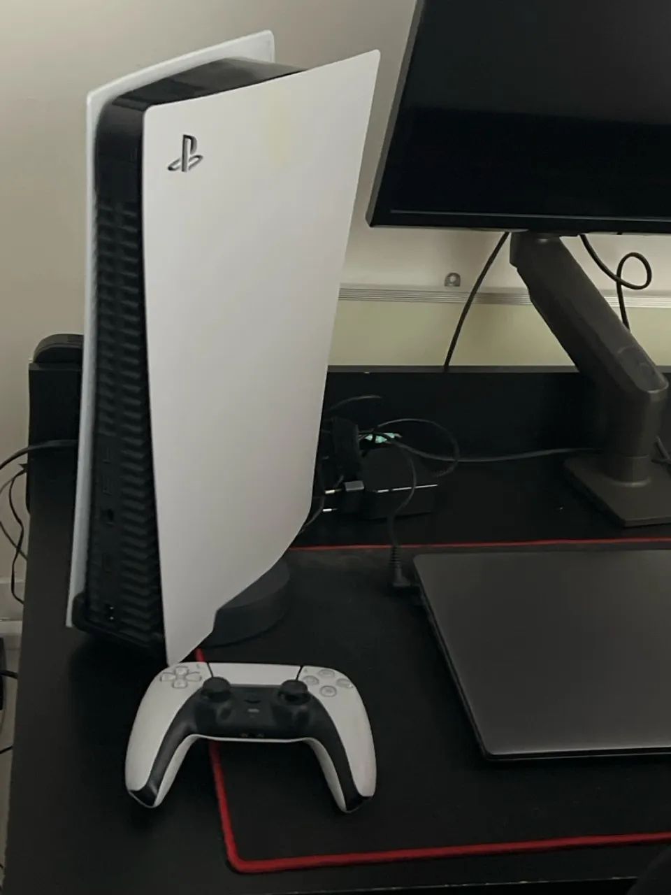 PS5 - Console - Usado em ótimo estado -  