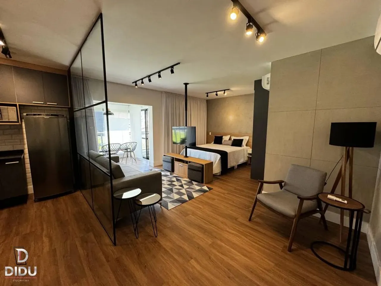 Apartamento para alugar em São Paulo, com 1 quarto, 77m²