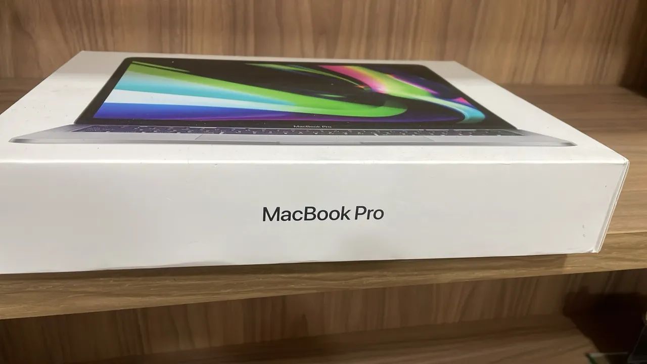 MacBook Pro Novo na Caixa