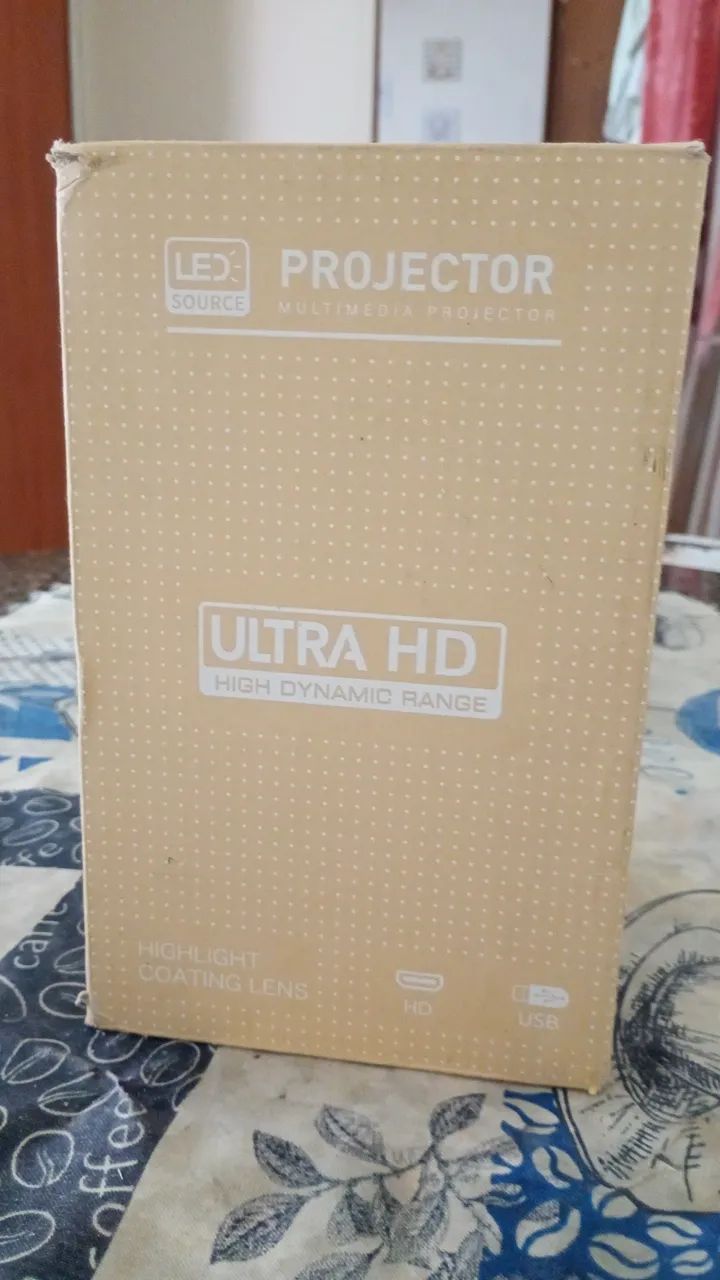 Projector64318191463682120