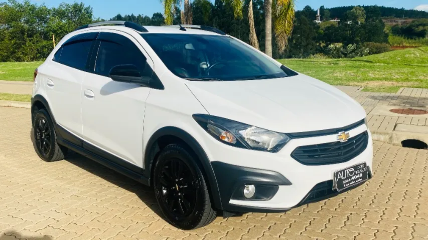 ONIX 1.4 ACTIVE AUTOMÁTICO 2018 COMPLETO