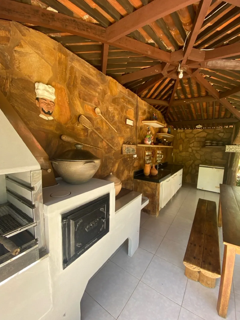 RANCHO EM OLHO D?ÁGUA DO CASADO