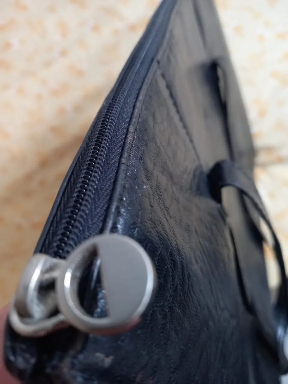 Bolsa de Couro GM. Excelente estado. Sem dano. Retirada em Taubaté. - Foto 3