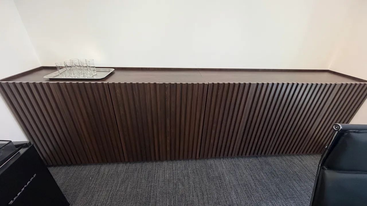 MESA PREMIUM CORPORATIVA 14 lugares + armário baixo ripado - Foto 5