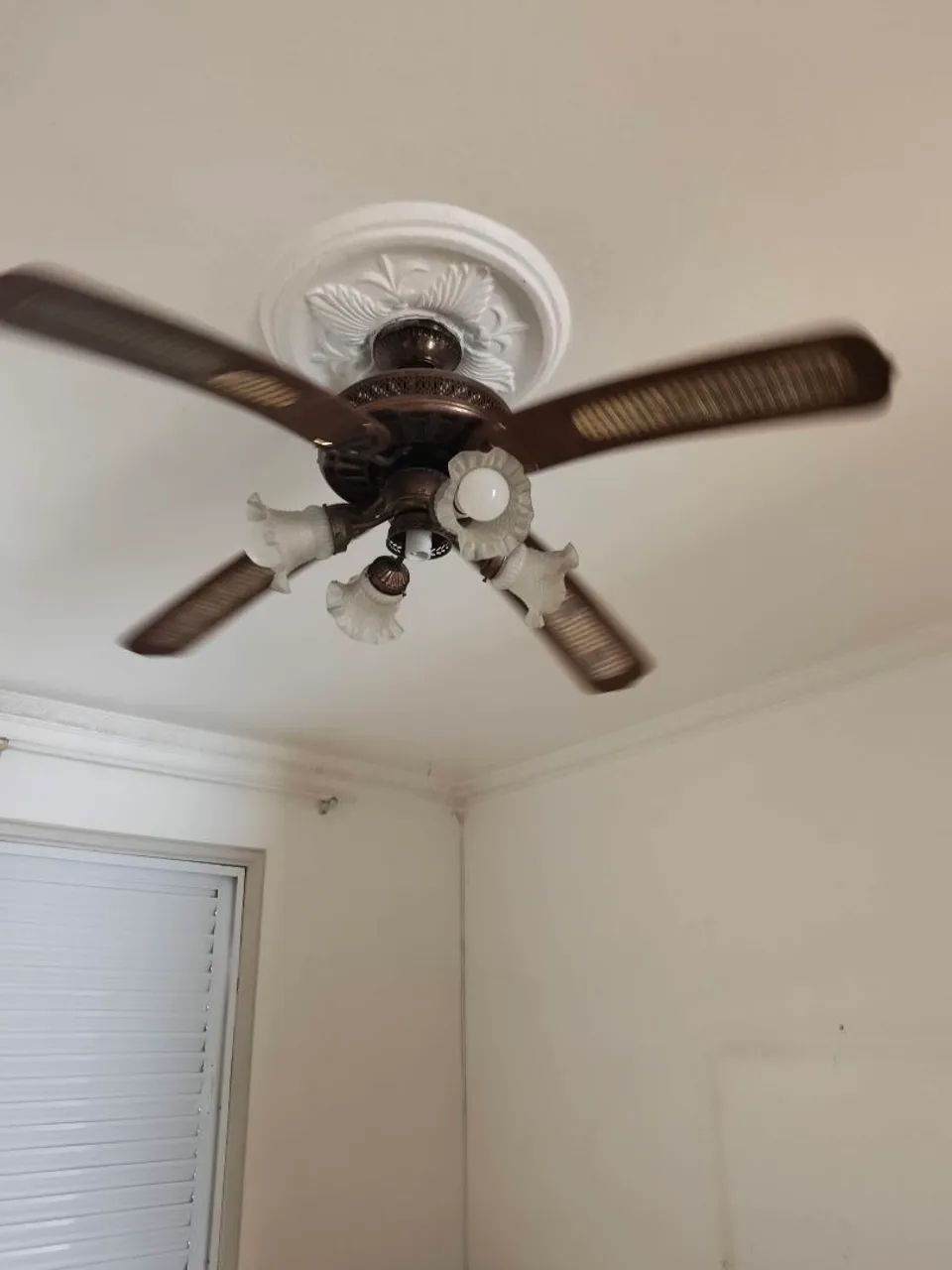 Ventilador de teto vintage 