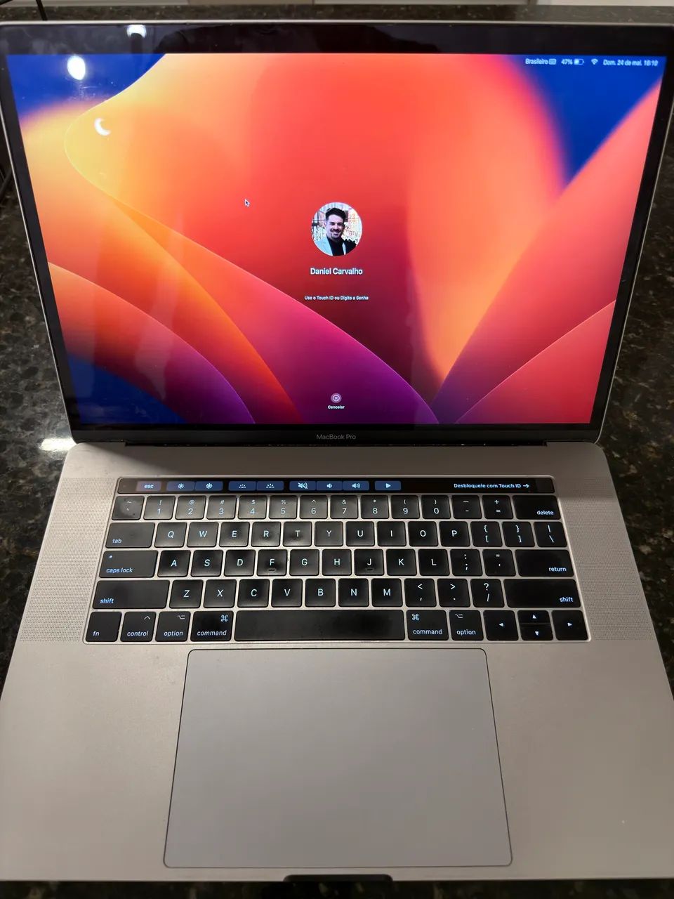 Macbook Pro 2017 i7 15インチ 16gb/256gb MacBook Pro 15 Pol 2017 i7 16GB 256GB SSD - Com Touch Bar