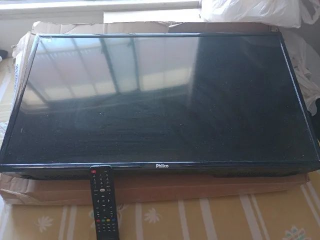 Tv Philco 32 polegadas semi nova - Foto 3