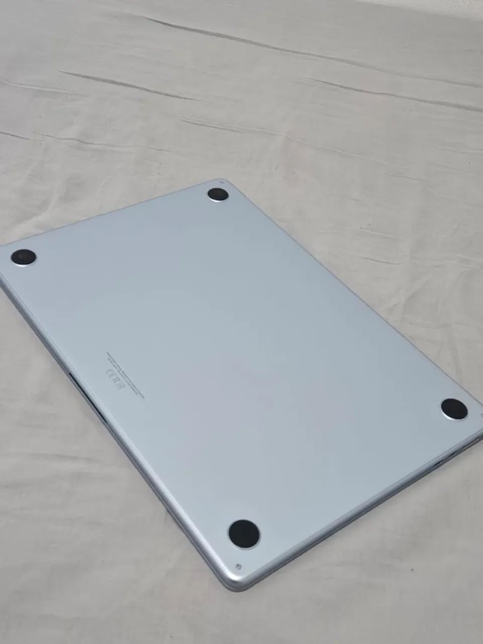 MacBook Air 15? M4, 16 GB, 256 GB + SSD 1TB (Crucial X9 Pro for