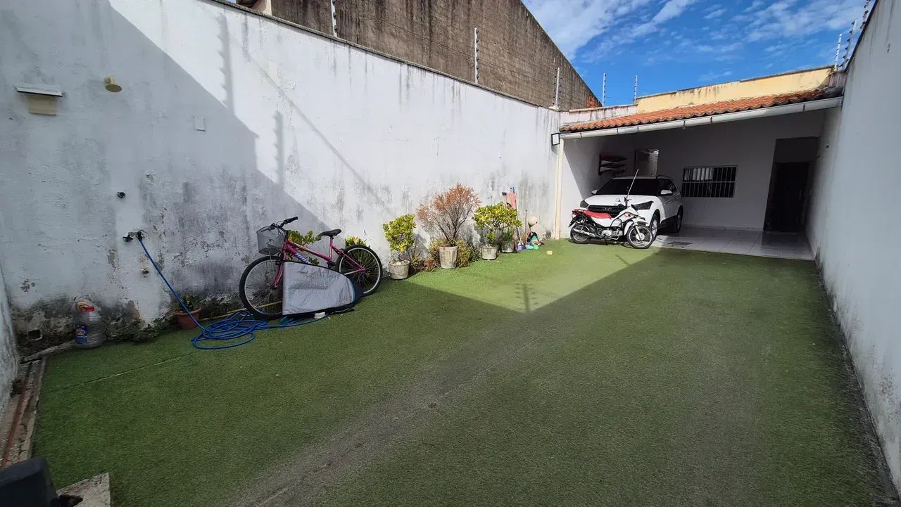 Casa plana a venda na Iparana com 3 quartos