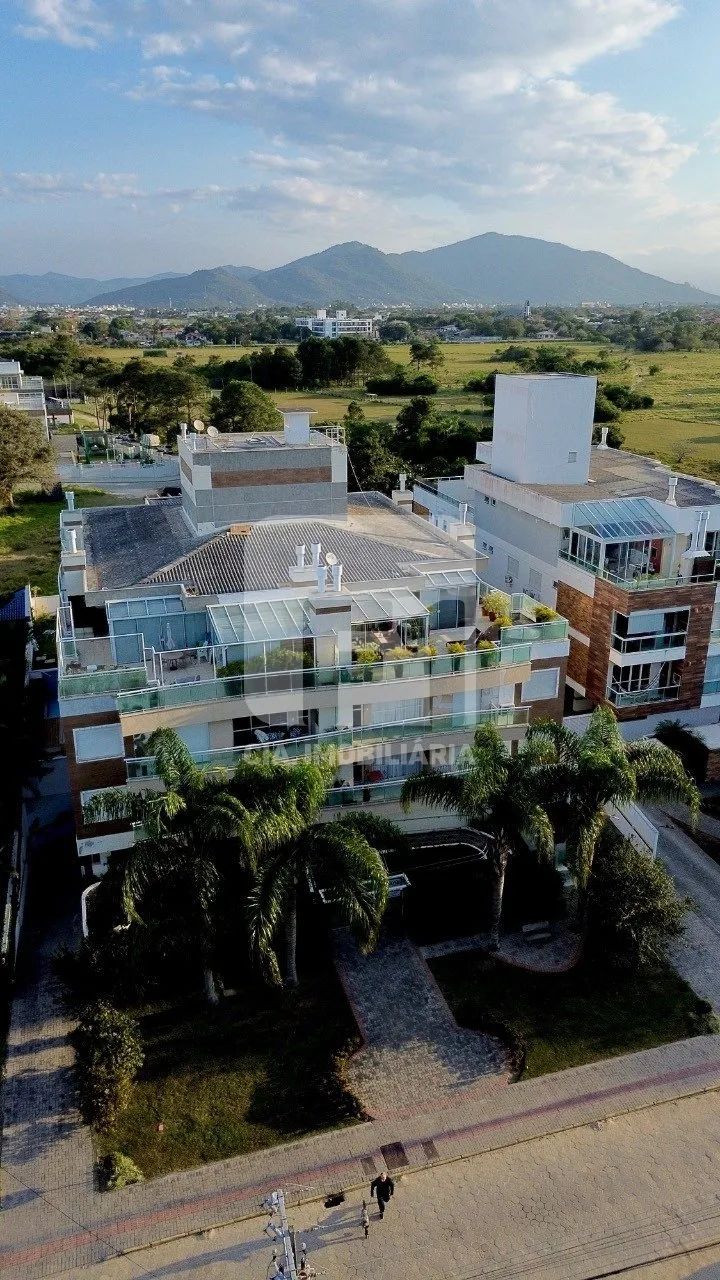 Cobertura de 2 dormitórios mobiliada no Campeche - Foto 4